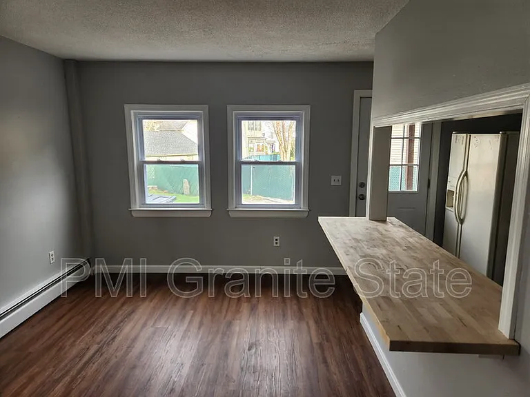 8B Beacon St #8B — Photo 3