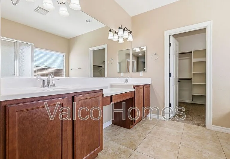 2717 E Ficus Way — Photo 28
