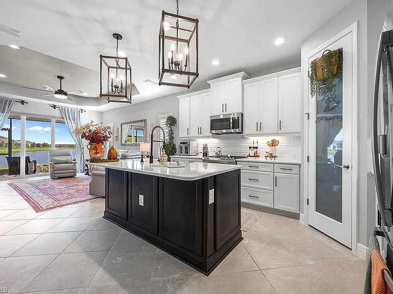 4584 Centaurus Cir — Photo 11