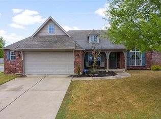 20507 E 46th St S, Broken Arrow, OK 74014