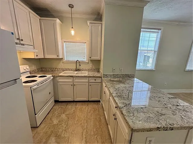 3 bed, 2.0 bath, 1000 sqft, $1,450 — Photo 4
