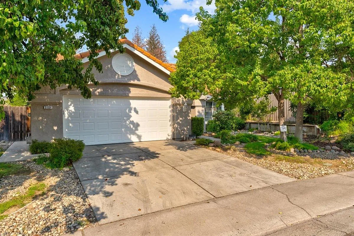 3109 La Madera Way photo 1