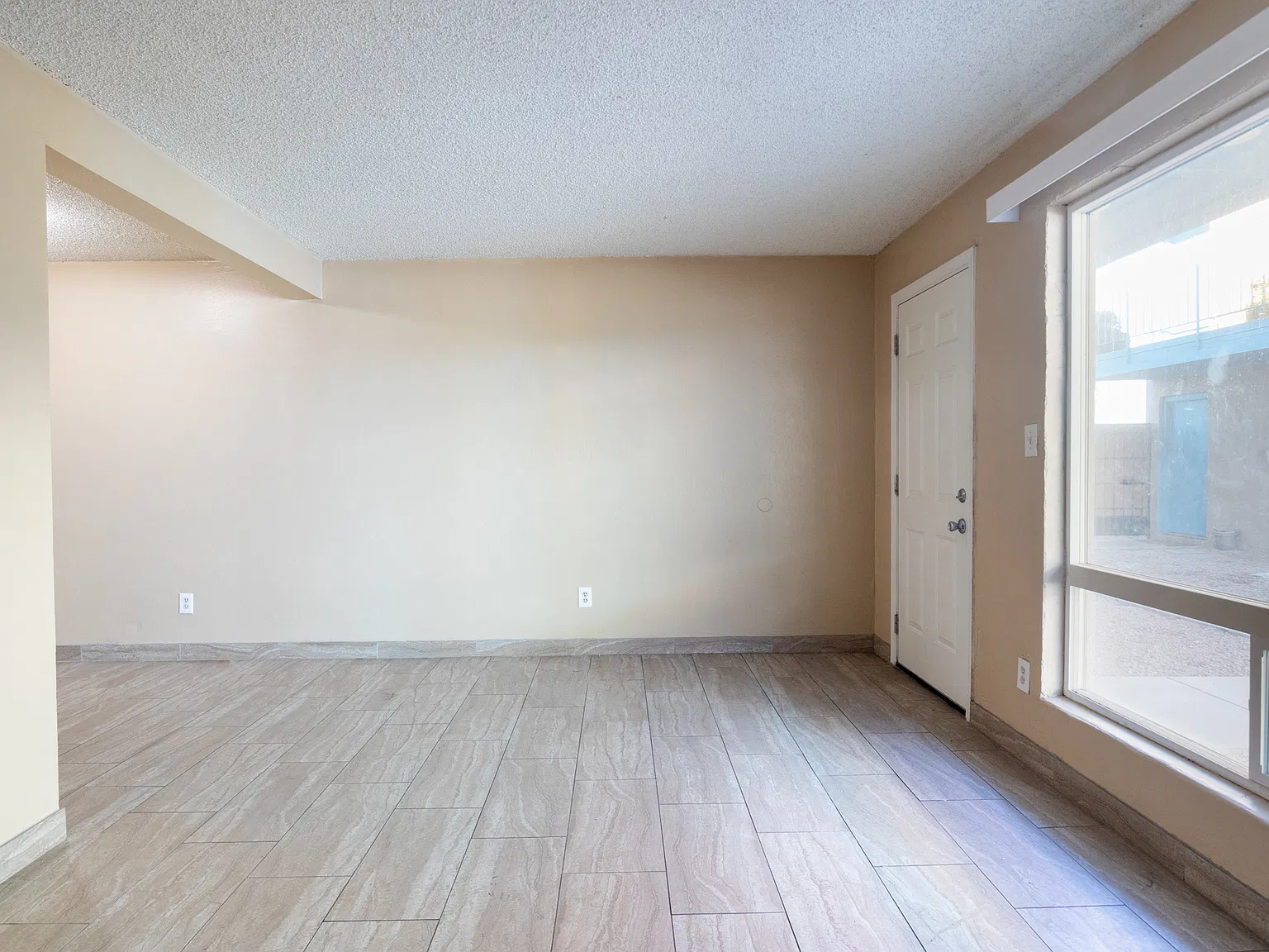 819 S Stapley Dr Mesa AZ 85204 — Photo 3