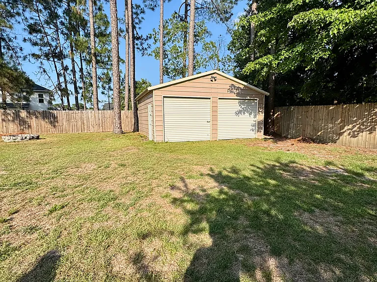 7562 Firethorn Dr — Photo 31