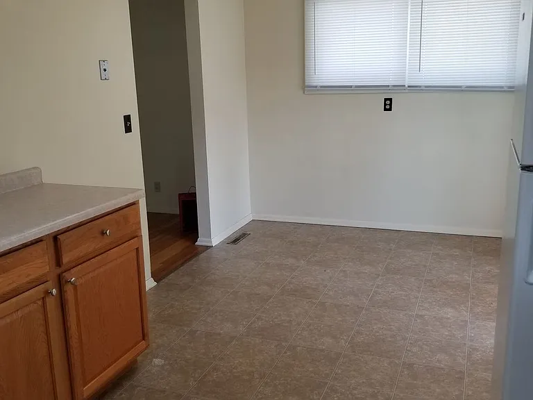 12429 Westwood Ln — Photo 3