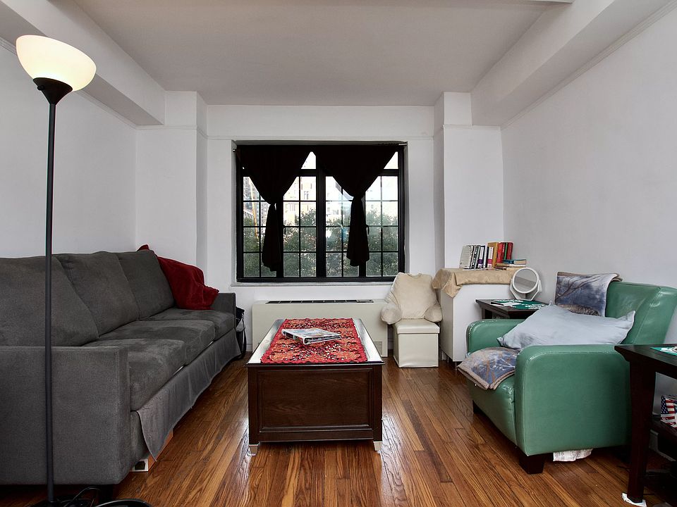 1st image of 25 Tudor City Pl APT 716