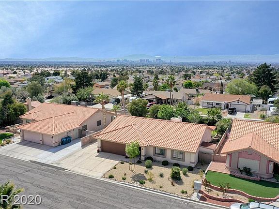 3rd image of 1731 Monterey Sunrise Dr