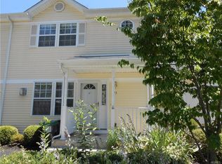 15 Lake Ridge Dr, Middletown, NY 10940
