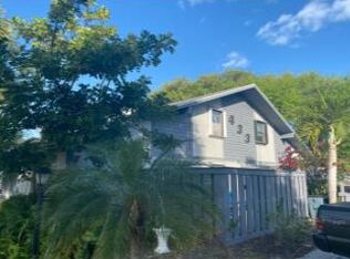 433 N Cypress Dr APT B, Tequesta, FL 33469