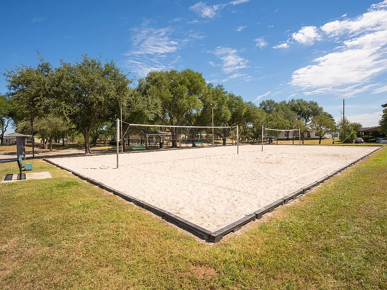 920 Century Plaza Dr — Photo 10