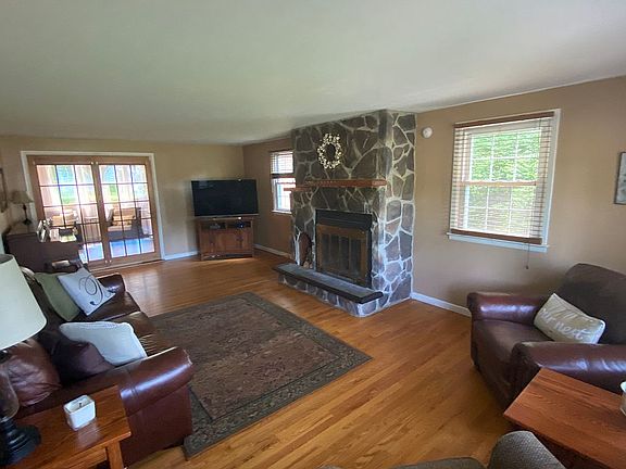3rd image of 123 Park Way