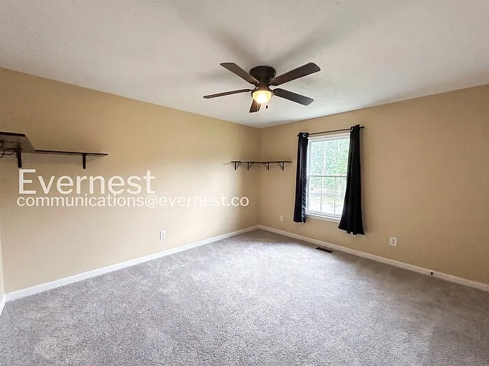 1587 Chariot Dr — Photo 8