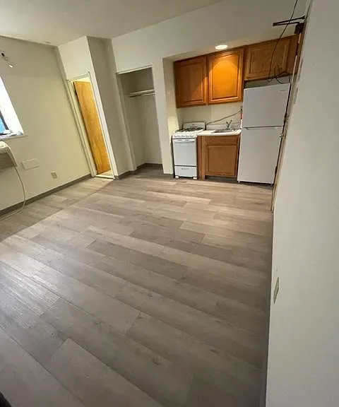 411 S 42nd St #102 — Photo 2