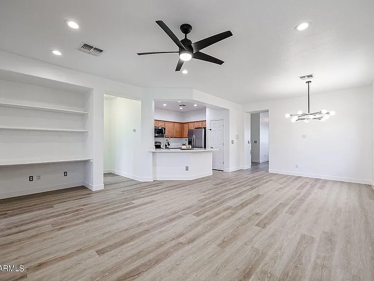 39768 N High Noon Way — Photo 9