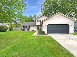 1712 Urban Cir N, Lorain, OH