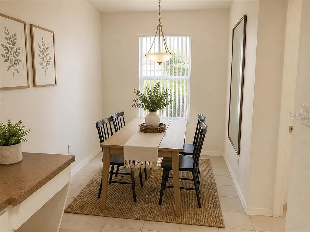 3 bed, 3.5 bath, 2075 sqft, $2,590 — Photo 3