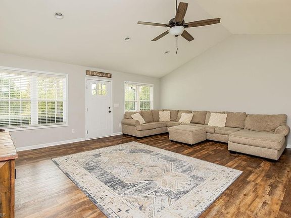 2nd image of 6584 Black Oak Ct