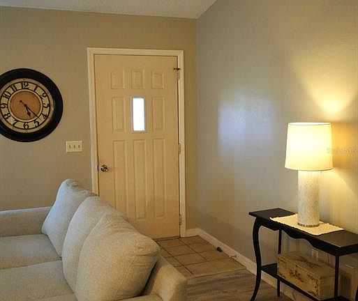 4th image of 10046 CHARLEMONT AVENUE