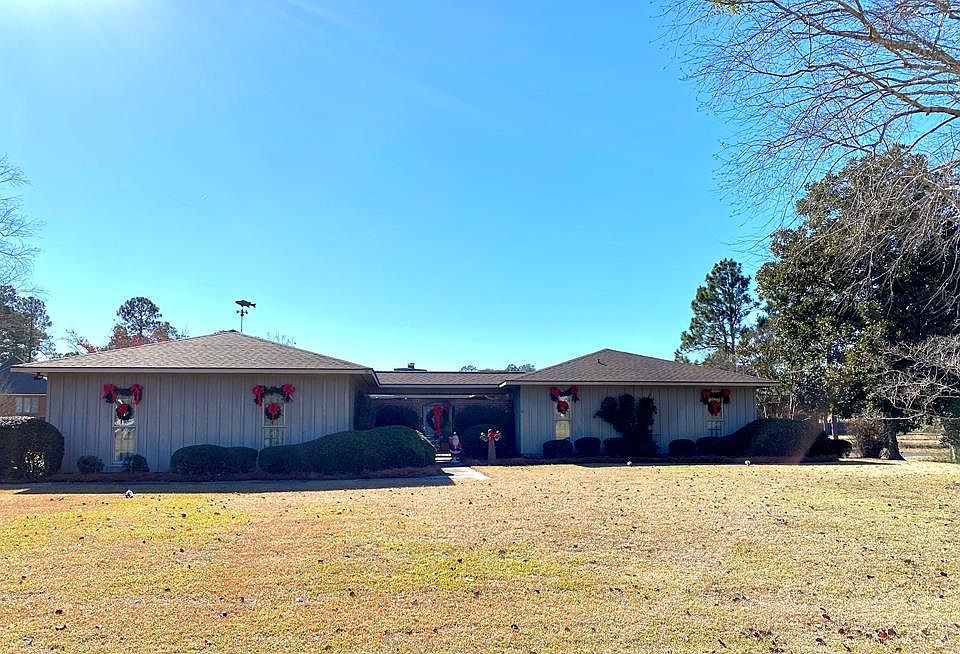1st image of 1613 Green Acres Dr