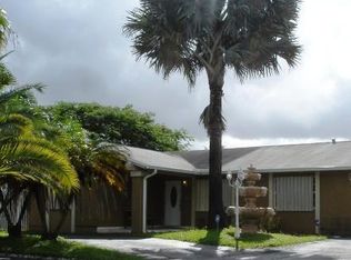 14902 SW 69th St, Miami, FL 33193