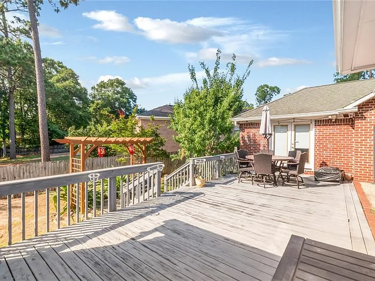 7490 Quency Dr — Photo 41