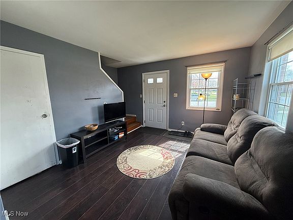 5th image of 421 Kenwood Dr #A-1