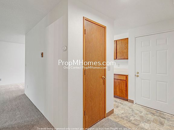4th image of 240 NE 143rd Ave #0