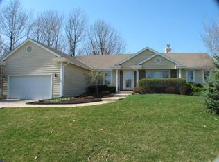 6819 S 35th St, Franklin, WI 53132