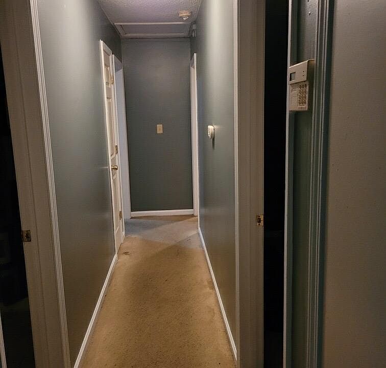 2nd image of 1739 Huntington Dr