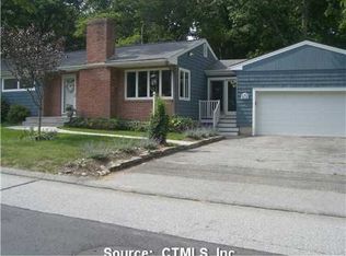 29 Billow Rd, Niantic, CT 06357