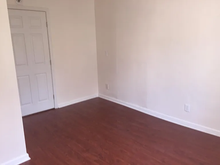 1002 Martin St SE #C — Photo 12