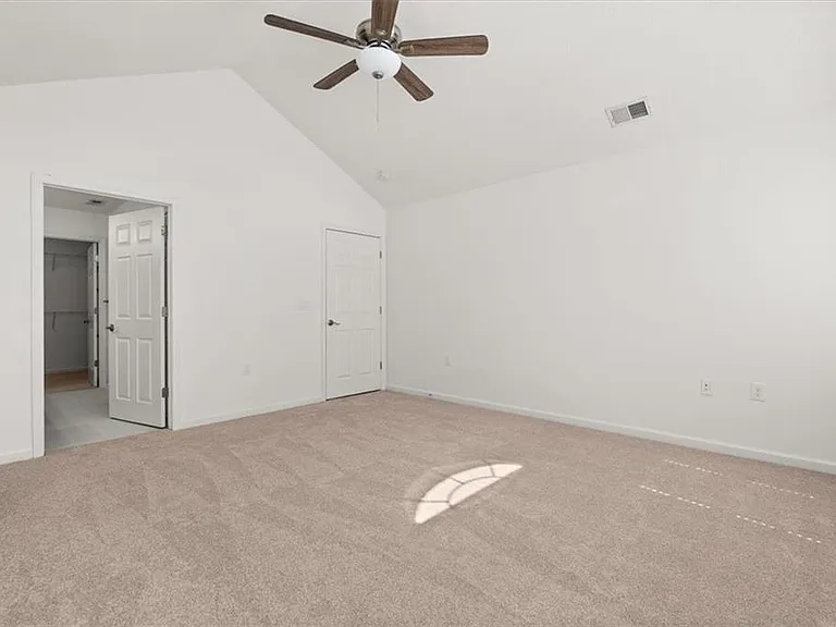 1305 Village Ln — Photo 15