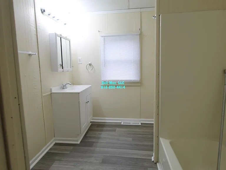 745 E Delaware St #745 — Photo 5