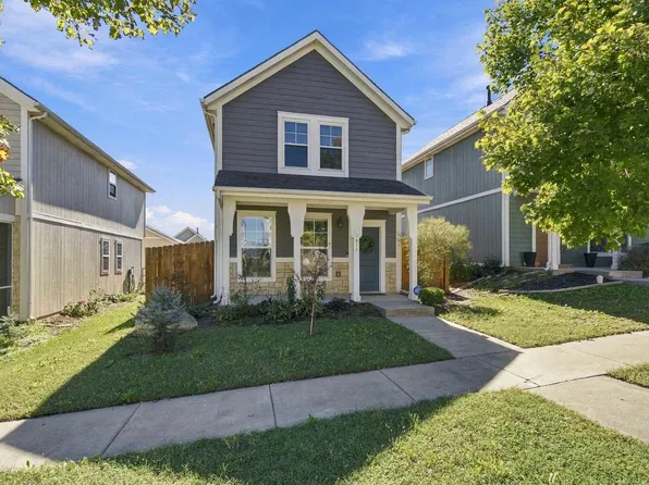 2613 Valentine Ln, Junction City, KS 66441