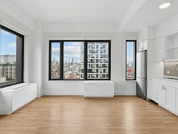 3rd image of 145 Clinton St APT 6A