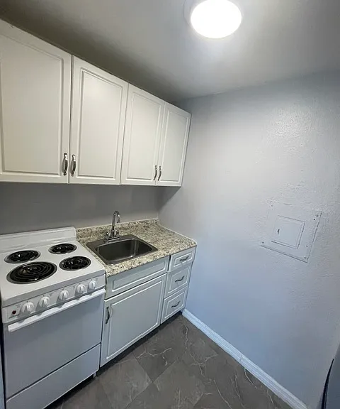 1508 Dolphin St — Photo 11
