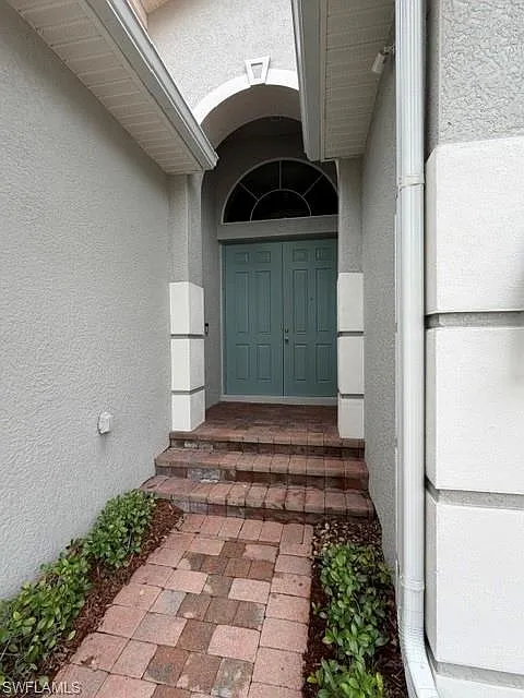3 bed, 2.0 bath, 1812 sqft, $2,700 — Photo 3