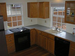 5th image of 2209 Capitol Way S