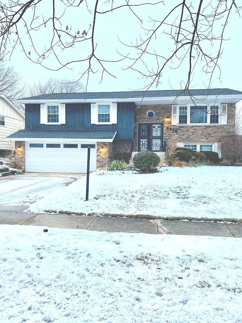3318 Birchwood Dr photo 1
