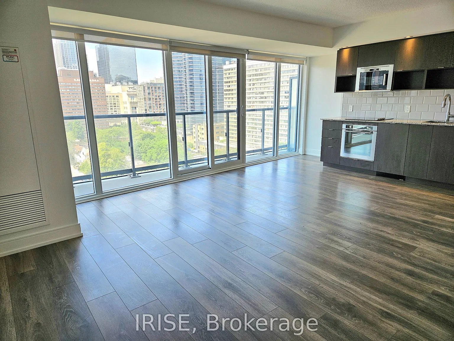 89 McGill St — Photo 1