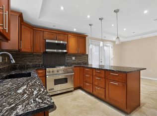 226 N Patrick St #1, Alexandria, VA 22314