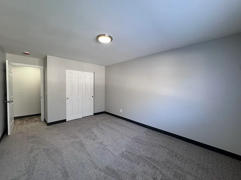 379 Huse Rd #14 — Photo 24