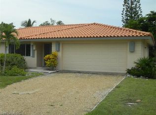 450 Lake Murex Cir, Sanibel, FL 33957