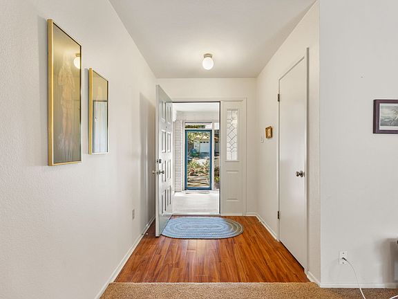 4th image of 8614 Berrywest Ct