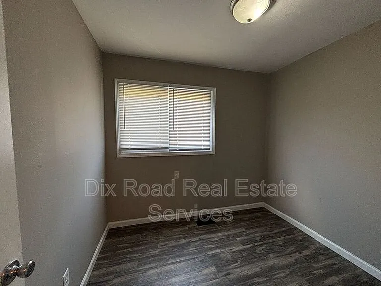 3626 Runyon Ave — Photo 16