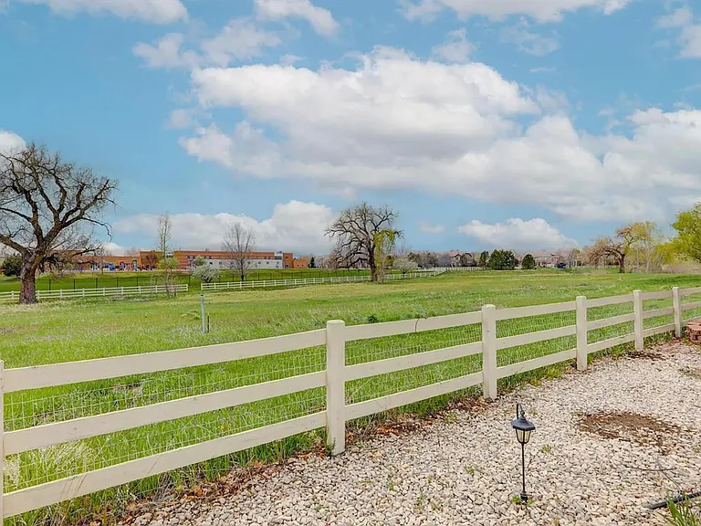 4400 Crestone Cir — Photo 24