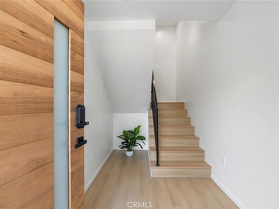 2nd image of 2515 Alsace Ave