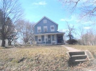 306 Vauxhall St, New London, CT 06320