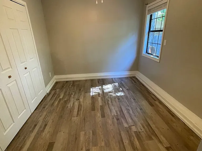 4615 Gladstone Dr — Photo 11