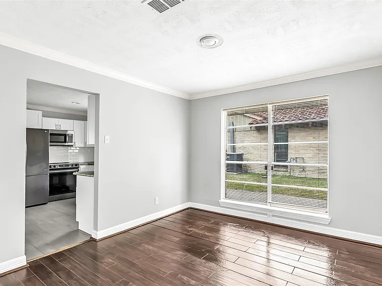 211 W North Hill Dr — Photo 8